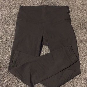 Lululemon winder under